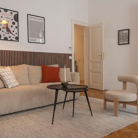 Josef'S Home I Premium Apartment In Ideal Location Виена Екстериор снимка