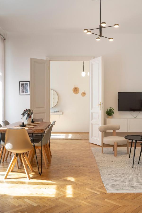 Josef'S Home I Premium Apartment In Ideal Location Виена Екстериор снимка