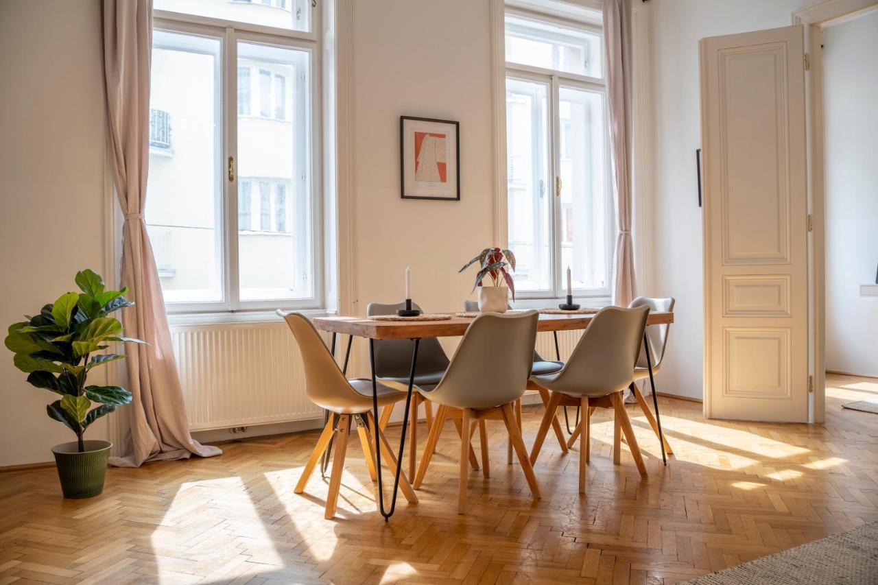 Josef'S Home I Premium Apartment In Ideal Location Виена Екстериор снимка